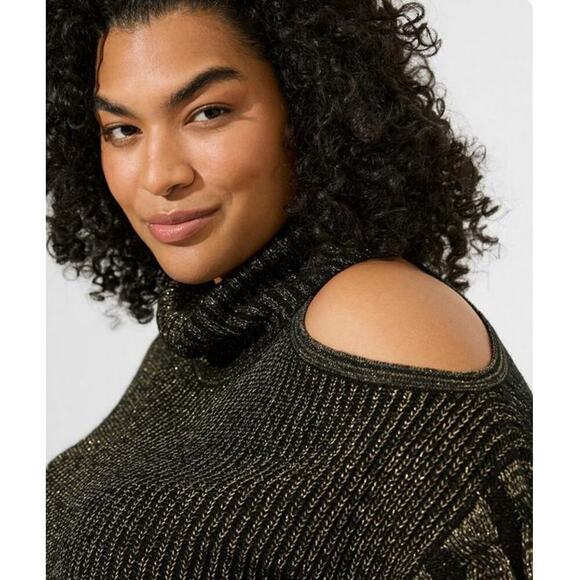 Torrid Lurex Cable Pullover Cold Shoulder Turtle Neck Sweater Size 2 NWT - Picture 3 of 5